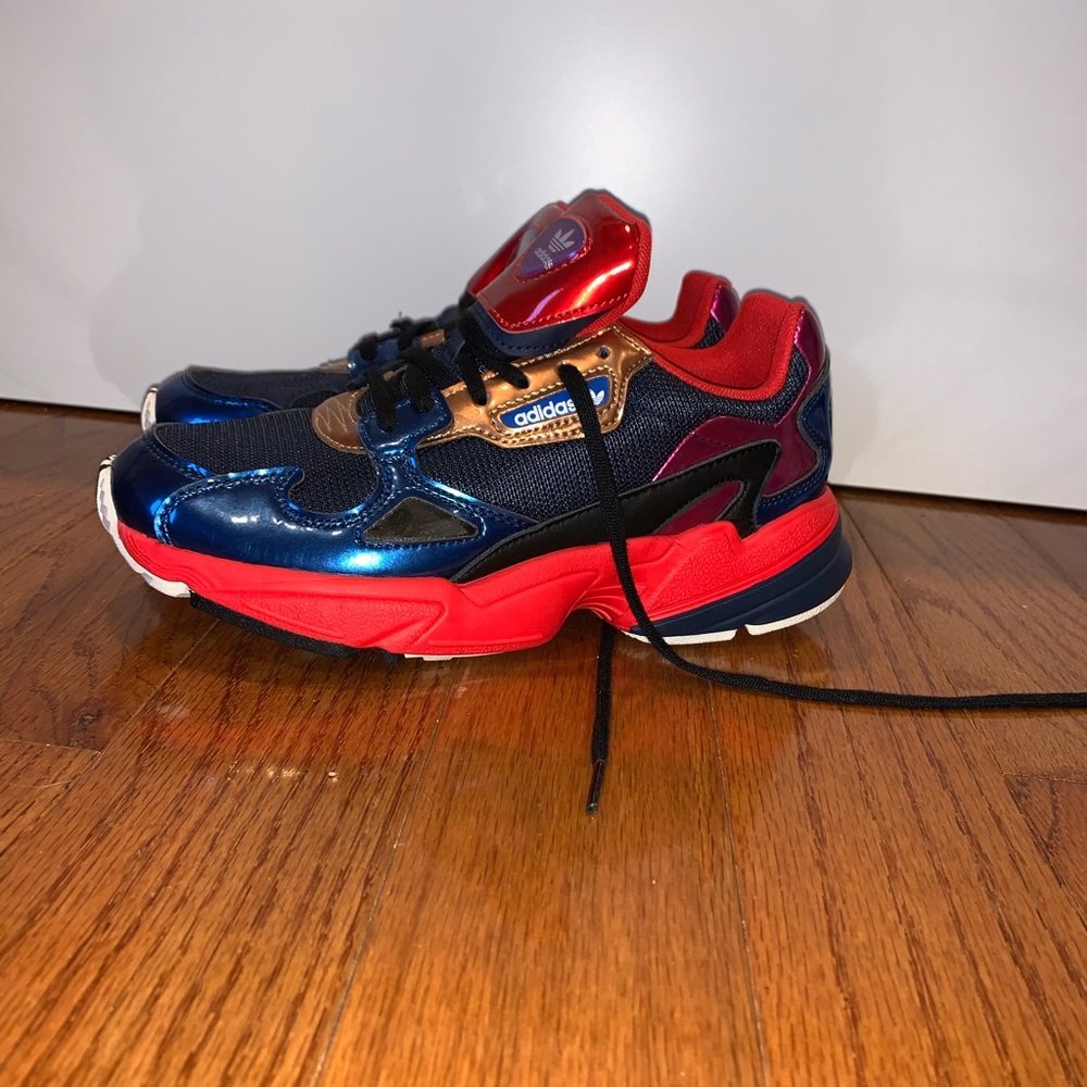 Adidas Torsion sneakers